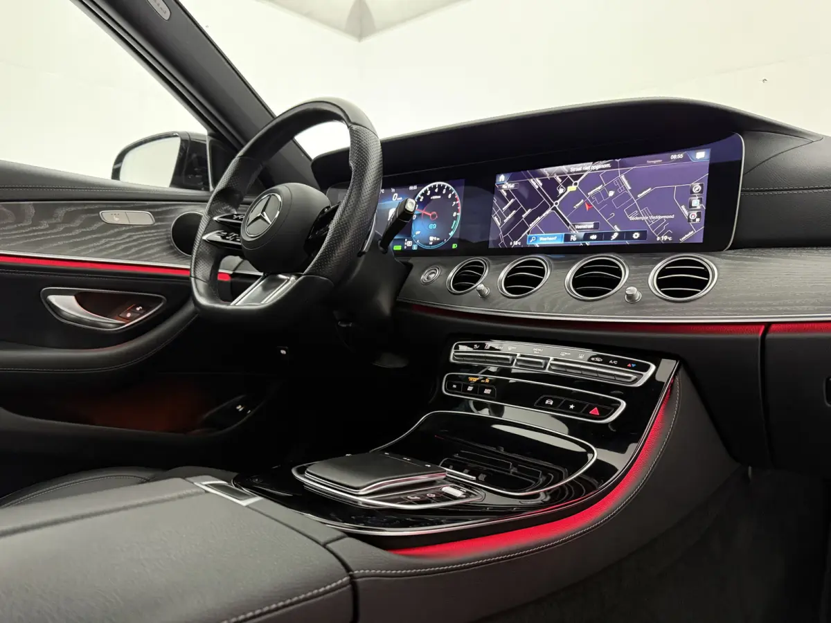 300 e Business Solution AMG | Pano | Sfeer | Camera | Sfeer | Carplay | LED | Clima | Cruise
