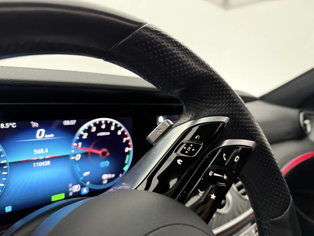 300 e Business Solution AMG | Pano | Sfeer | Camera | Sfeer | Carplay | LED | Clima | Cruise