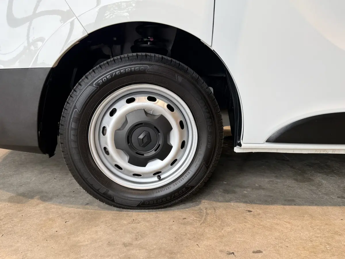 2.0 Blue dCi 110 T29 L1H1 Start