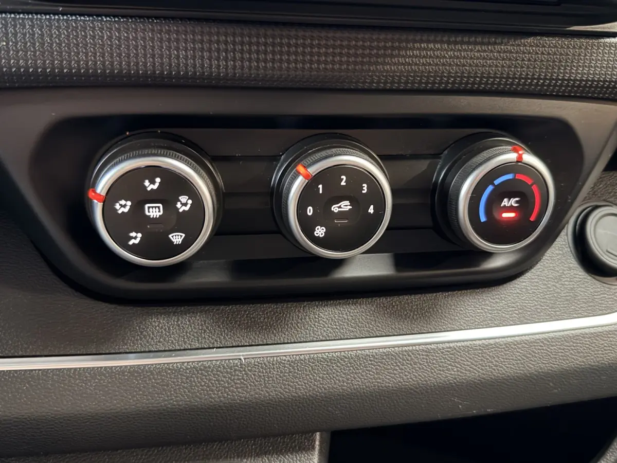 2.0 Blue dCi 110 T29 L1H1 Start