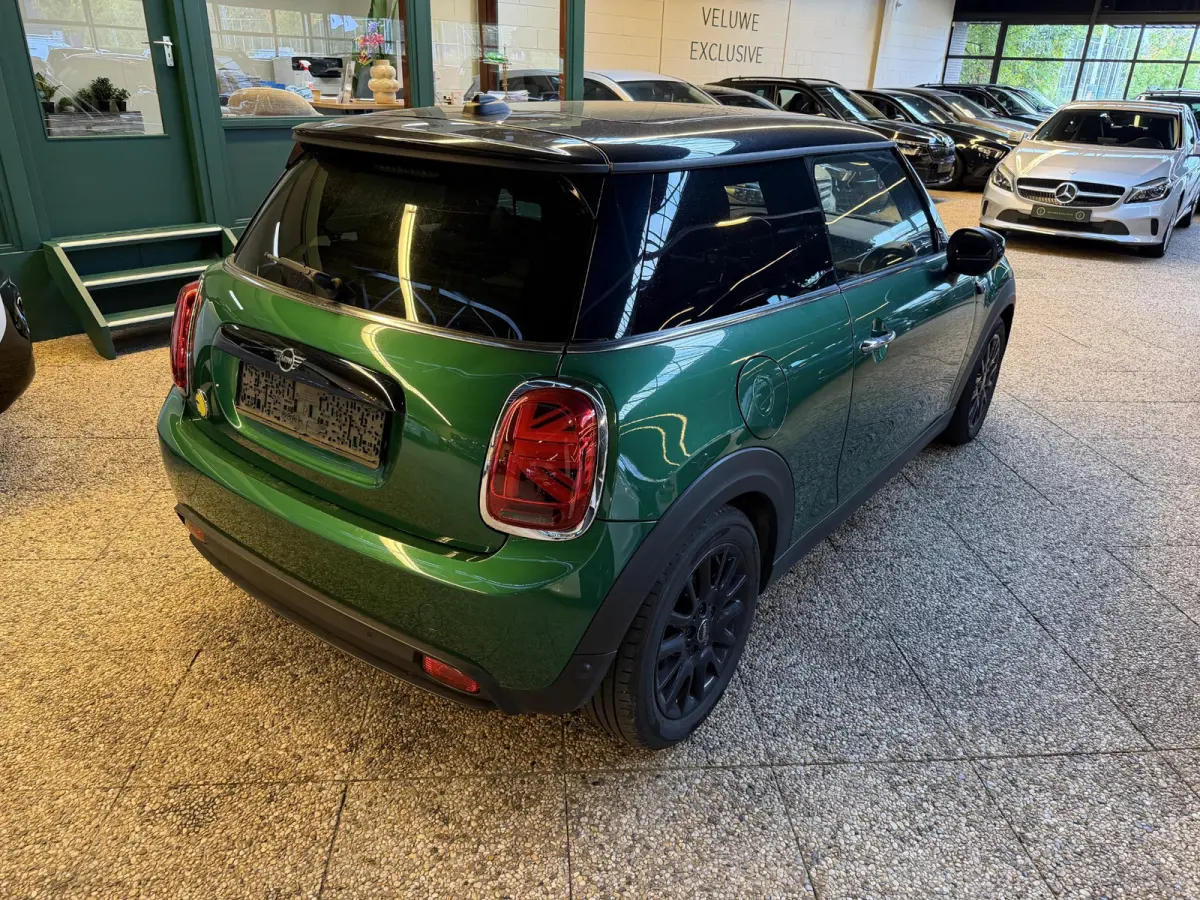 Classic 33 kWh | Pano | HUD | Harman & Kardon | 99 SOH | BTW |