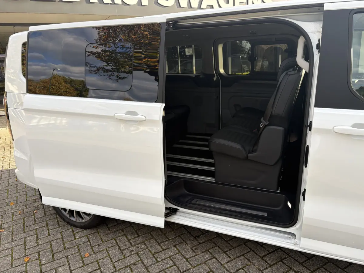 340 2.5 PHEV L2H1 Titanium X VIP Bus 8p. | Ex. BTW/Incl.BPM | FULL OPTIONS! | Panodak | Digitale binnenspiegel | etc. etc.