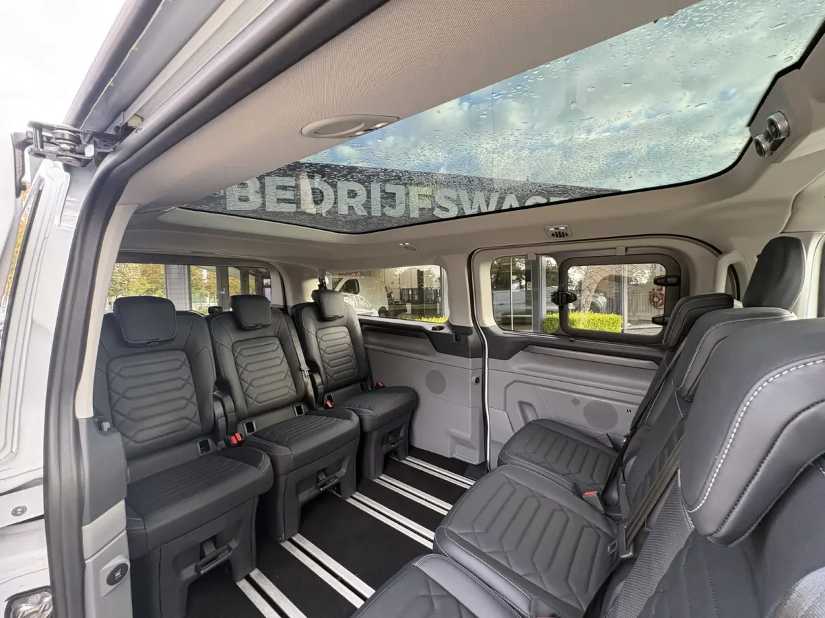 340 2.5 PHEV L2H1 Titanium X VIP Bus 8p. | Ex. BTW/Incl.BPM | FULL OPTIONS! | Panodak | Digitale binnenspiegel | etc. etc.