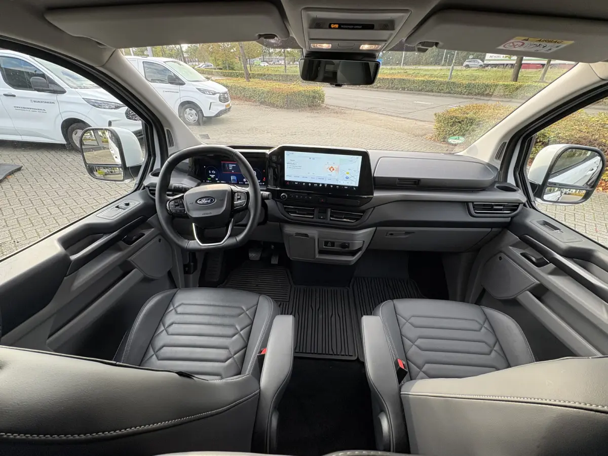 340 2.5 PHEV L2H1 Titanium X VIP Bus 8p. | Ex. BTW/Incl.BPM | FULL OPTIONS! | Panodak | Digitale binnenspiegel | etc. etc.