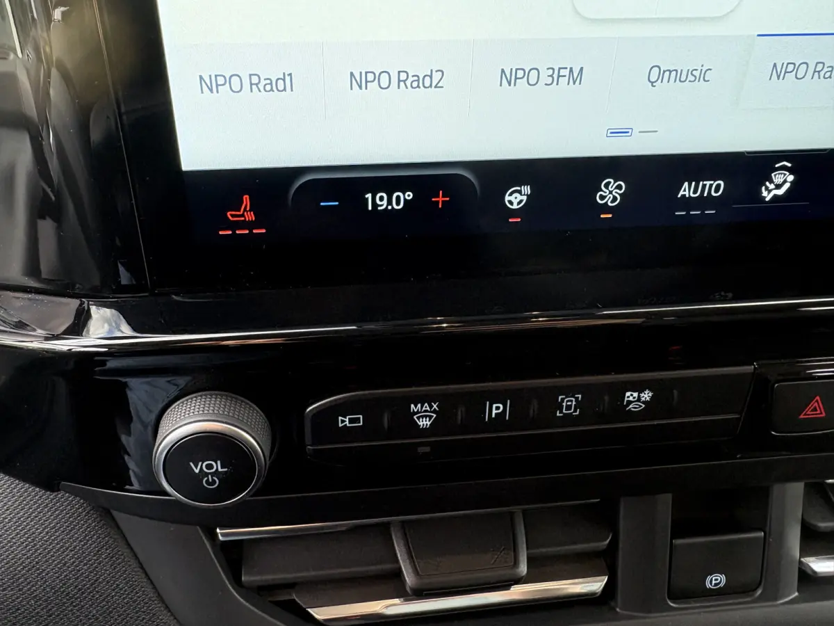 340 2.5 PHEV L2H1 Titanium X VIP Bus 8p. | Ex. BTW/Incl.BPM | FULL OPTIONS! | Panodak | Digitale binnenspiegel | etc. etc.