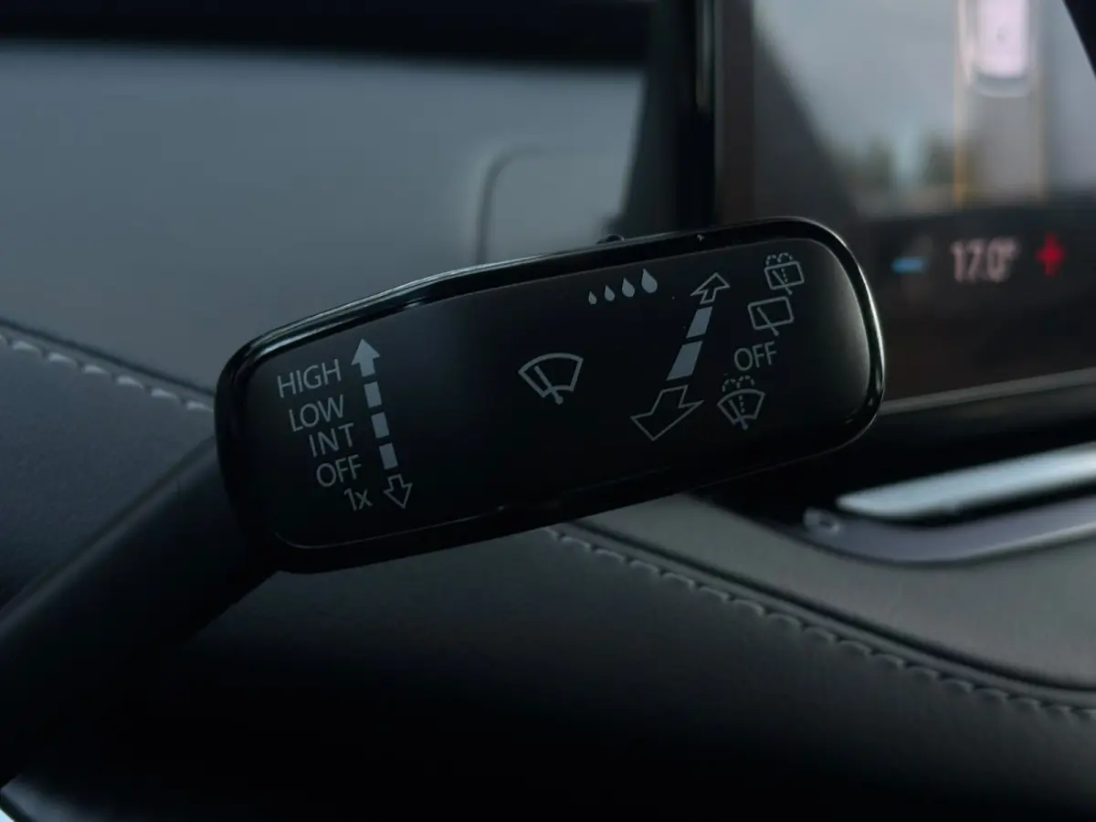80 Sportline 204 pk | Wegklapbare Trekhaak | Achteruitrijcamera | Apple Carplay |
