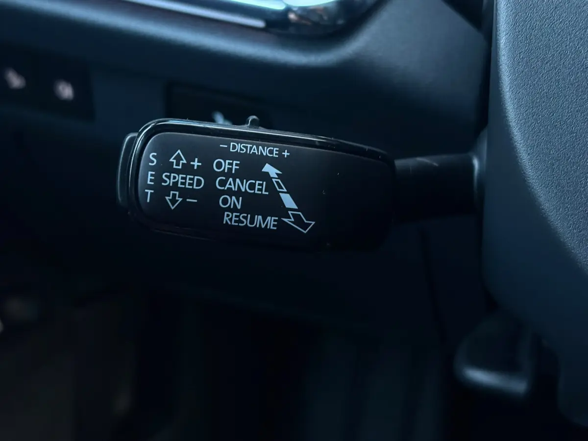 80 Sportline 204 pk | Wegklapbare Trekhaak | Achteruitrijcamera | Apple Carplay |