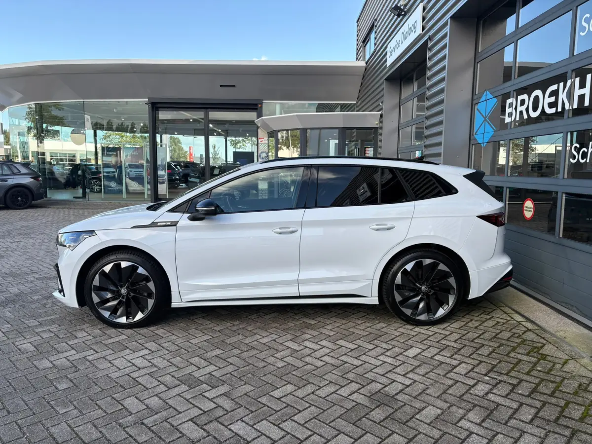 80 Sportline 204 pk | Wegklapbare Trekhaak | Achteruitrijcamera | Apple Carplay |