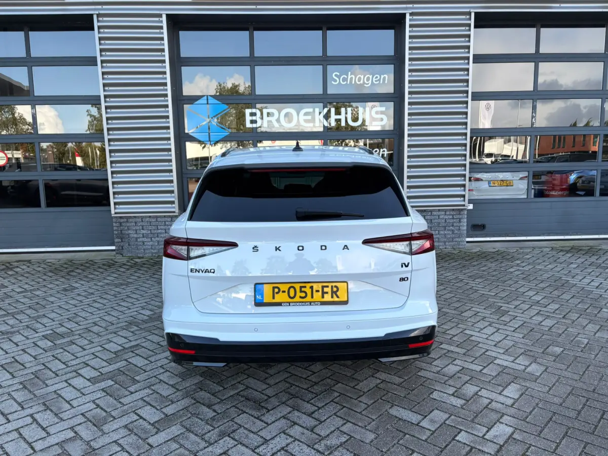 80 Sportline 204 pk | Wegklapbare Trekhaak | Achteruitrijcamera | Apple Carplay |