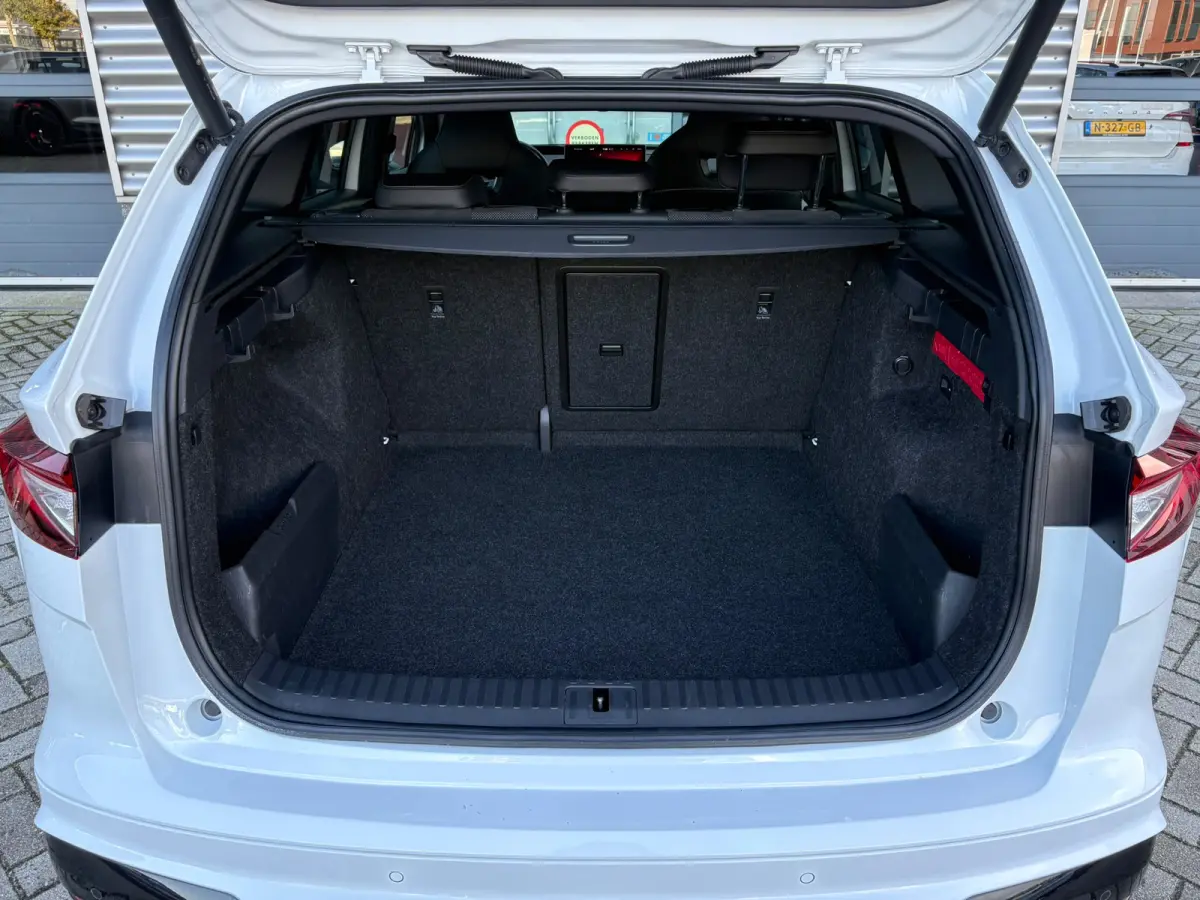 80 Sportline 204 pk | Wegklapbare Trekhaak | Achteruitrijcamera | Apple Carplay |