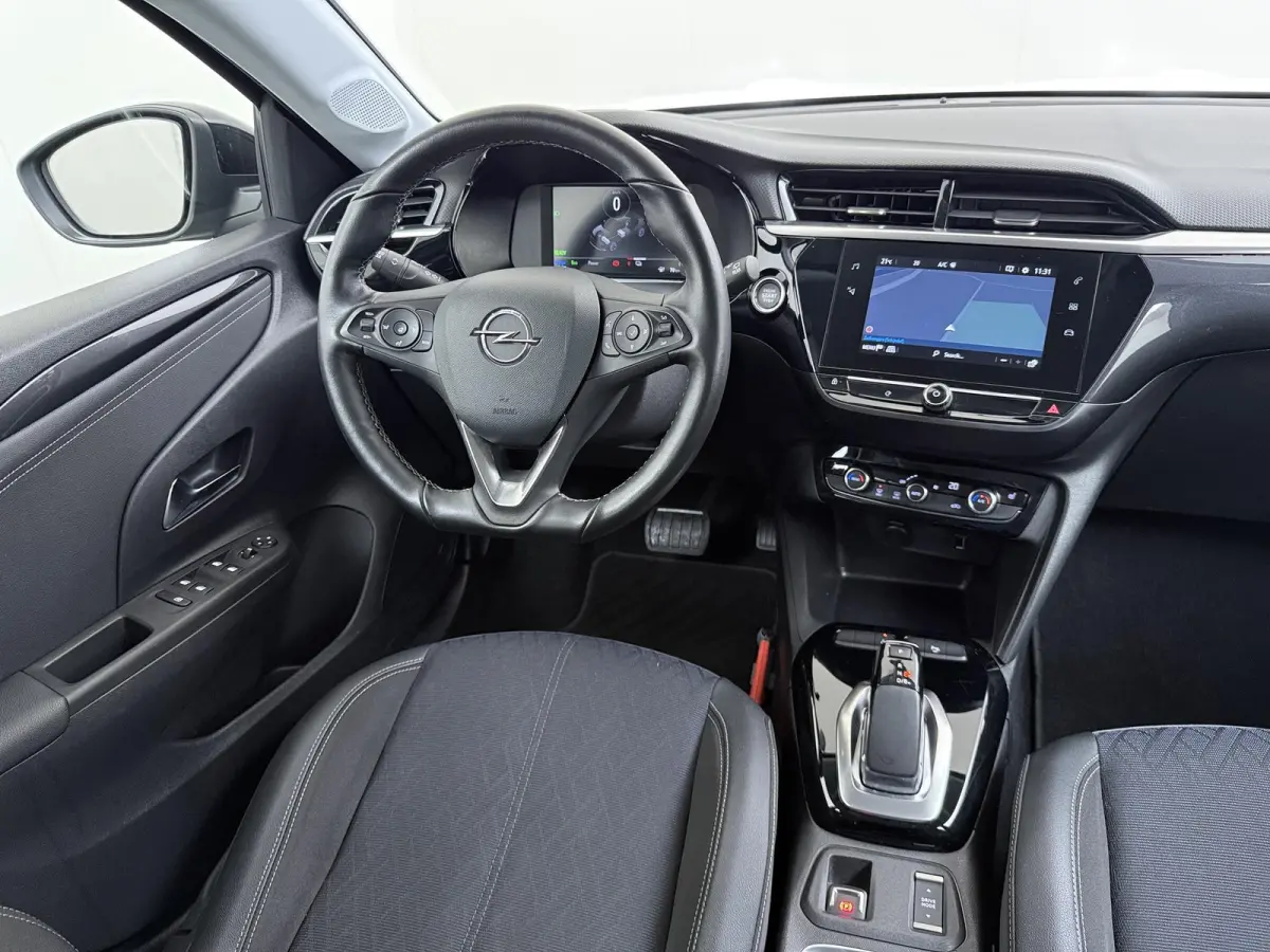 Elegance 50kWh | 1ste eigenaar | 17"LMV | Winterpakket | Navigatie | LEER/Stof | AUTOMAAT