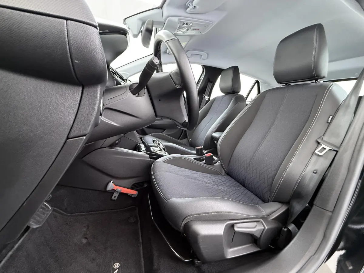 Elegance 50kWh | 1ste eigenaar | 17"LMV | Winterpakket | Navigatie | LEER/Stof | AUTOMAAT
