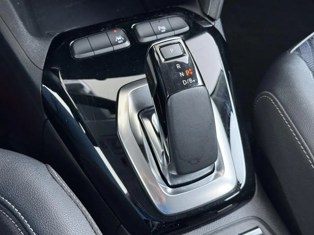 Elegance 50kWh | 1ste eigenaar | 17"LMV | Winterpakket | Navigatie | LEER/Stof | AUTOMAAT