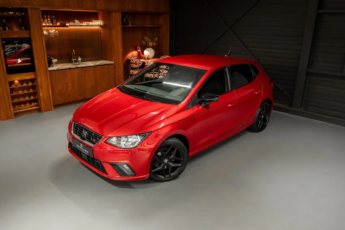 1.0 TSI FR Business Intense Keyless | Stoelverwarming