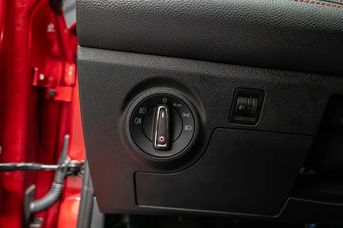 1.0 TSI FR Business Intense Keyless | Stoelverwarming