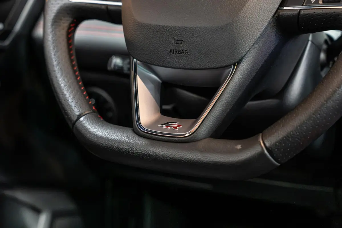 1.0 TSI FR Business Intense Keyless | Stoelverwarming