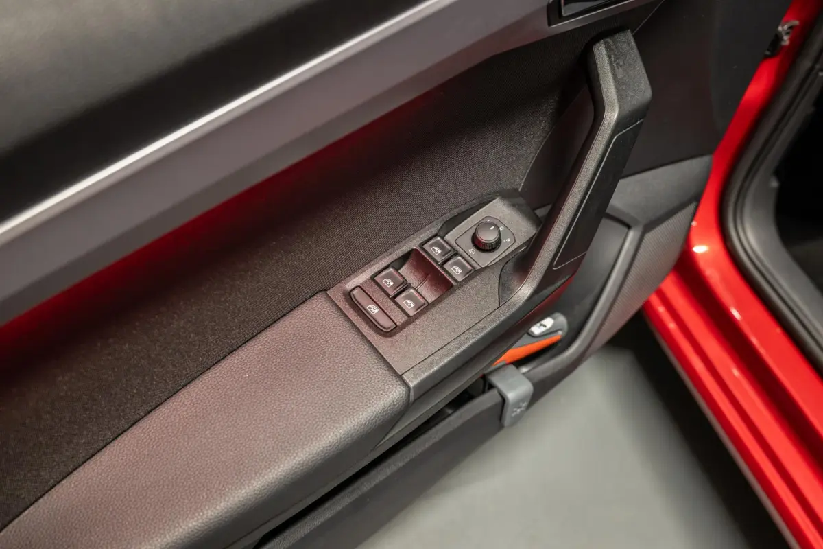 1.0 TSI FR Business Intense Keyless | Stoelverwarming