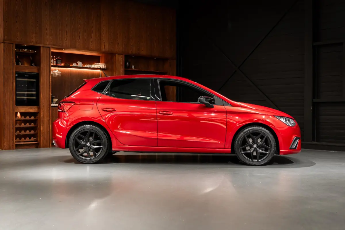 1.0 TSI FR Business Intense Keyless | Stoelverwarming