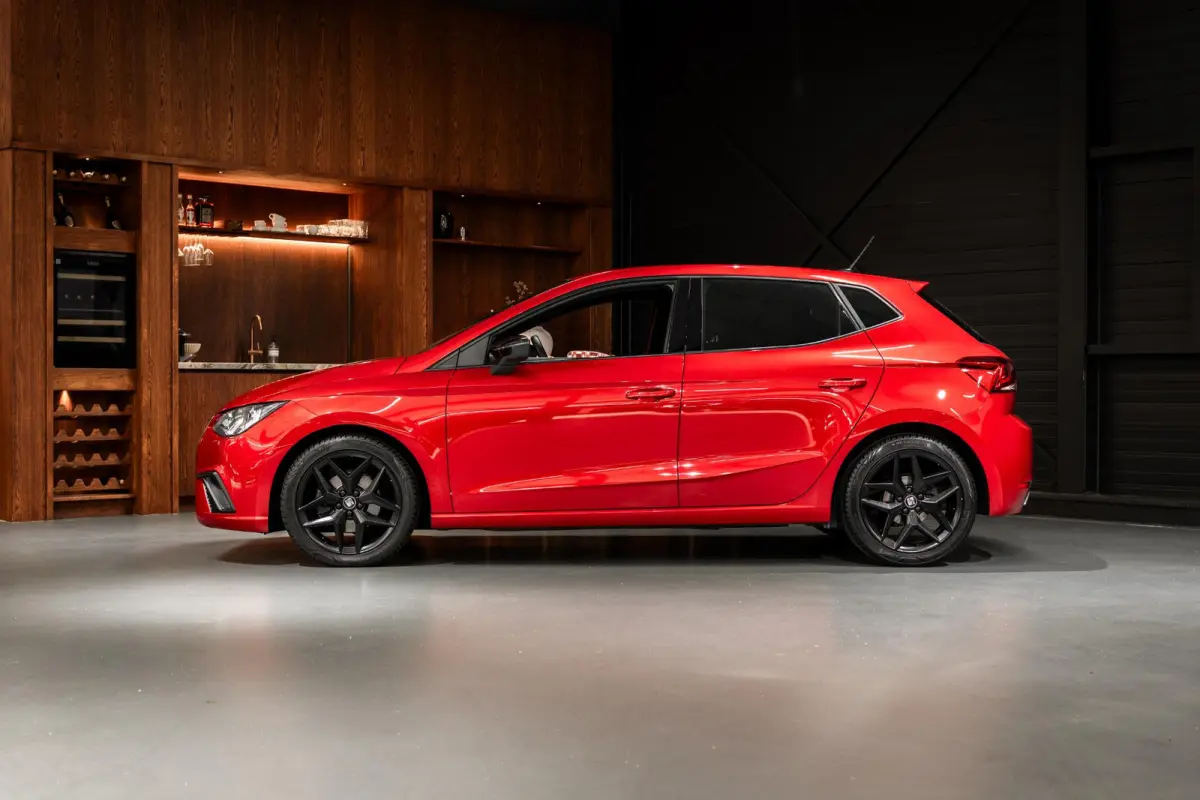 1.0 TSI FR Business Intense Keyless | Stoelverwarming