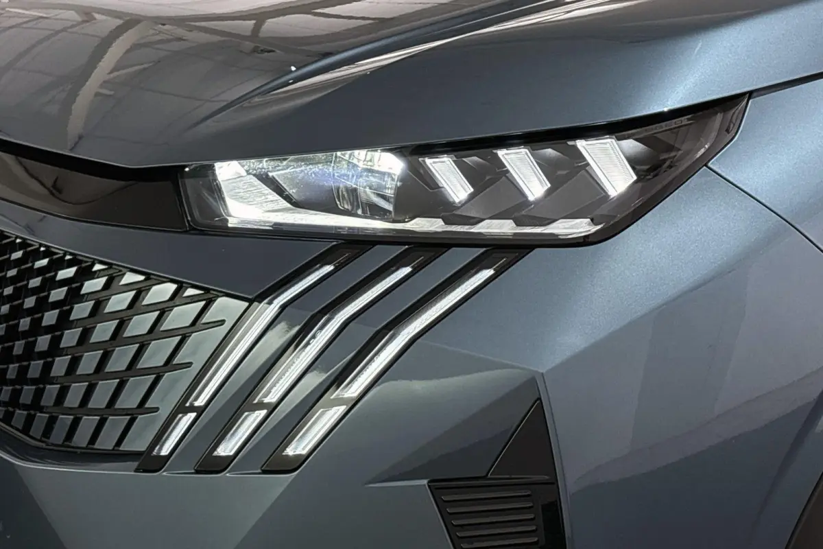 1.6 plug-in Hybrid 225 GT Panoramadak Stuur-Stoelverwarming 360 Camera