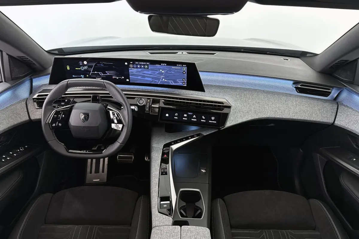 1.6 plug-in Hybrid 225 GT Panoramadak Stuur-Stoelverwarming 360 Camera