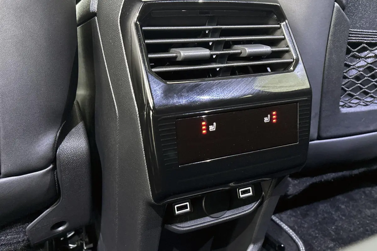 1.6 plug-in Hybrid 225 GT Panoramadak Stuur-Stoelverwarming 360 Camera