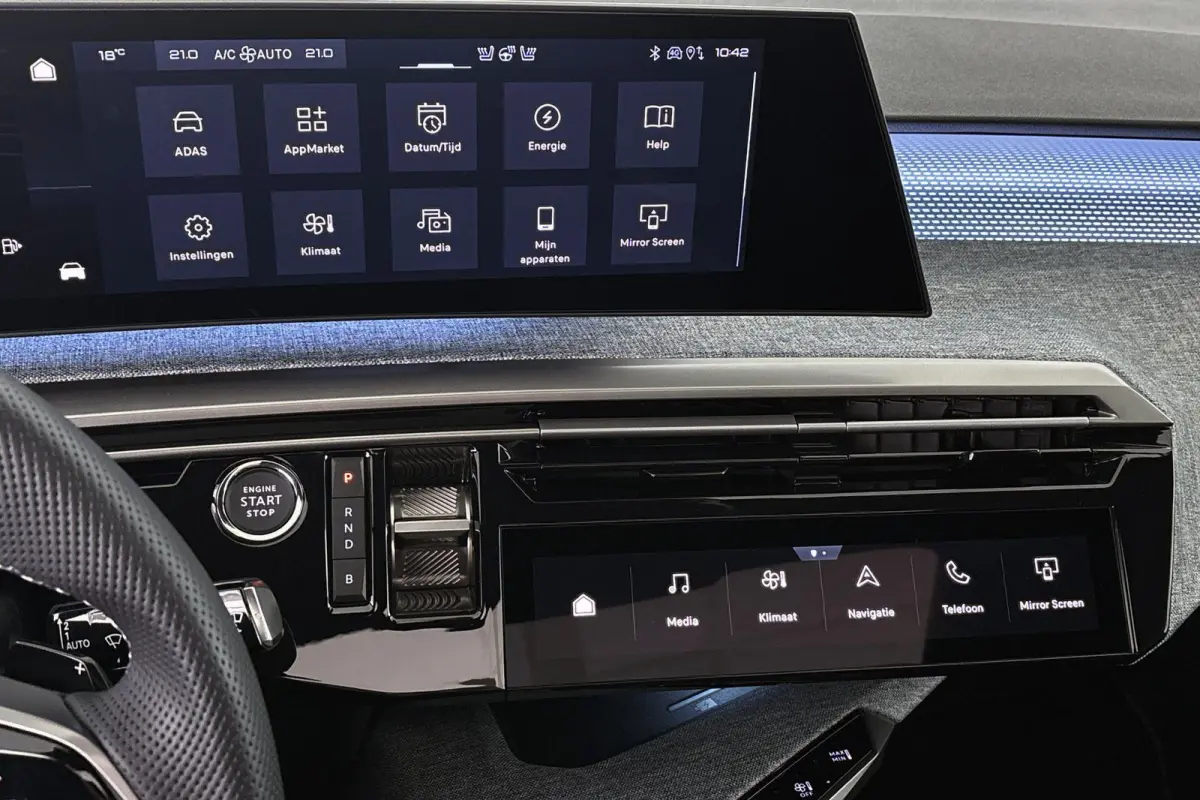 1.6 plug-in Hybrid 225 GT Panoramadak Stuur-Stoelverwarming 360 Camera