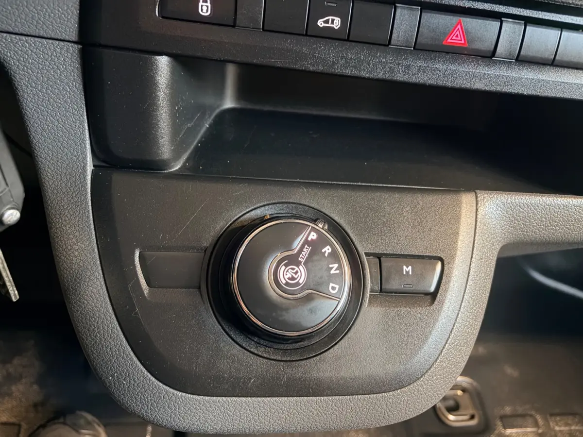 Automaat 2.0 CDTI 144pk euro6 L3H1 Edition, 3persoons, Airco, CruiseControl, Navigatie, Trekhaak, Rijklaarprijs