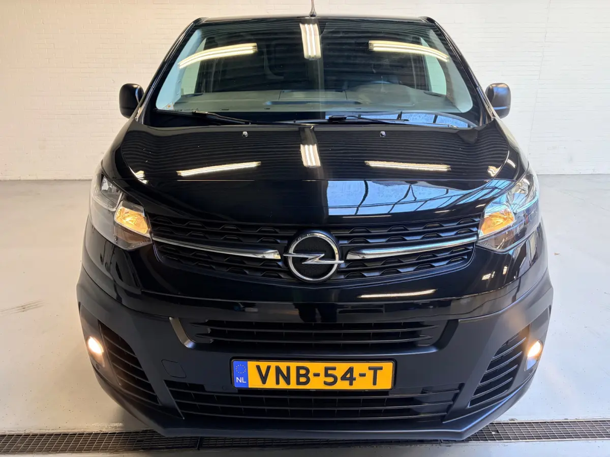 Automaat 2.0 CDTI 144pk euro6 L3H1 Edition, 3persoons, Airco, CruiseControl, Navigatie, Trekhaak, Rijklaarprijs