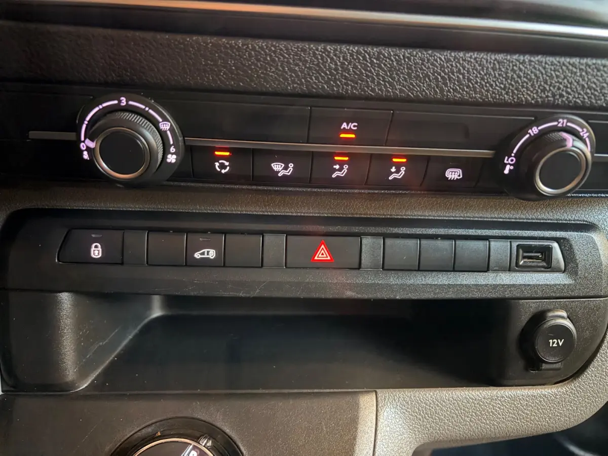Automaat 2.0 CDTI 144pk euro6 L3H1 Edition, 3persoons, Airco, CruiseControl, Navigatie, Trekhaak, Rijklaarprijs