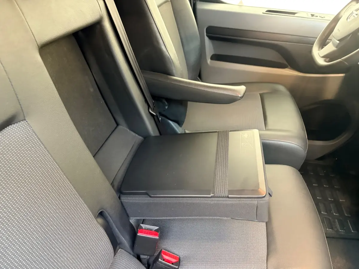 Automaat 2.0 CDTI 144pk euro6 L3H1 Edition, 3persoons, Airco, CruiseControl, Navigatie, Trekhaak, Rijklaarprijs