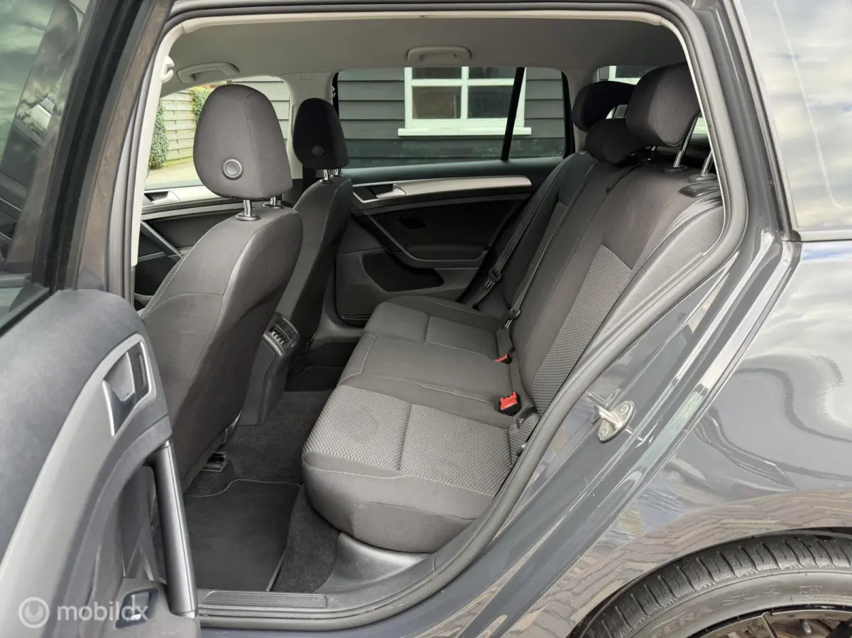1.0TSI 110pk Airco | Carplay | PDC | LMV
