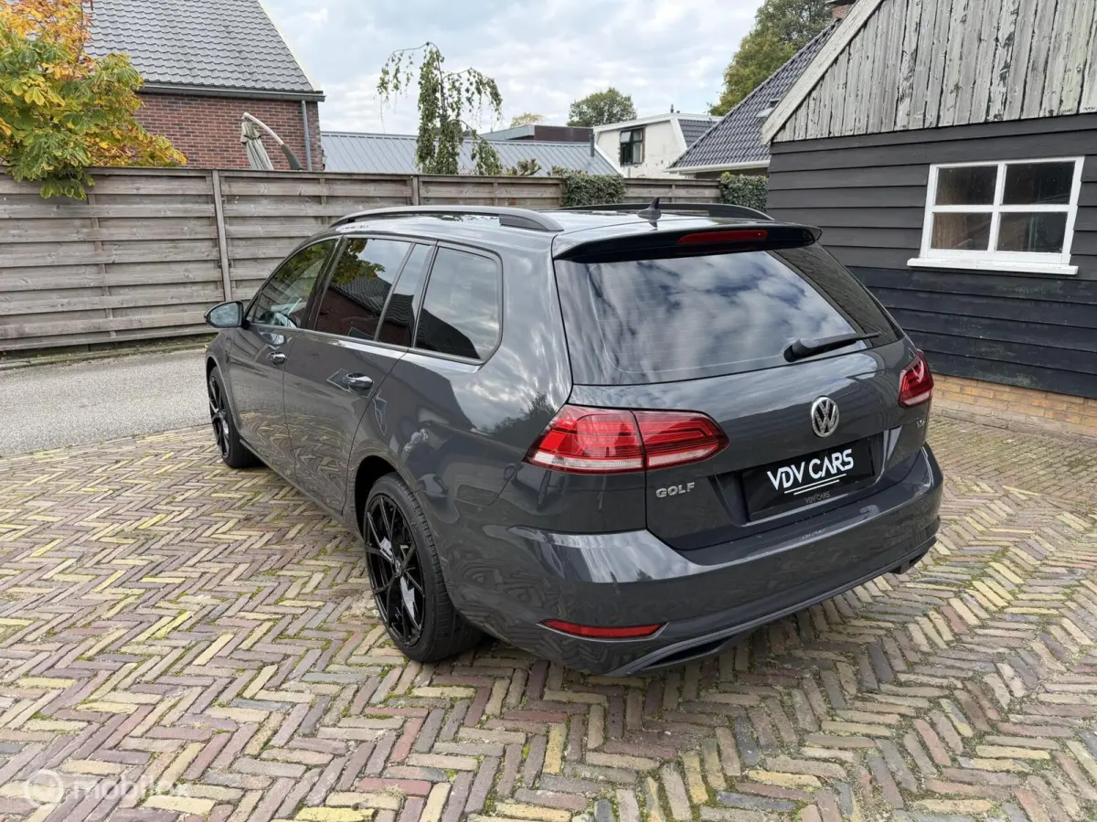 1.0TSI 110pk Airco | Carplay | PDC | LMV