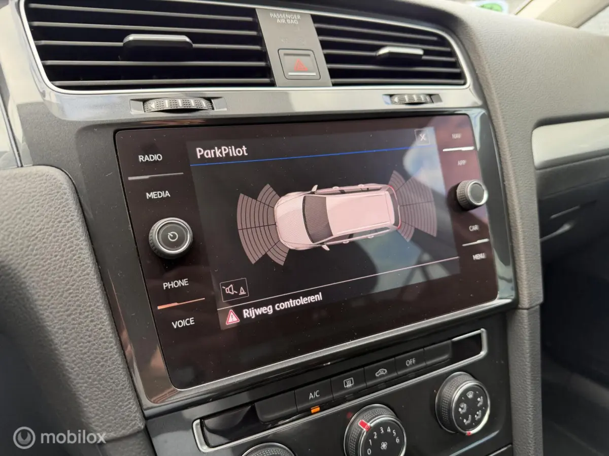 1.0TSI 110pk Airco | Carplay | PDC | LMV