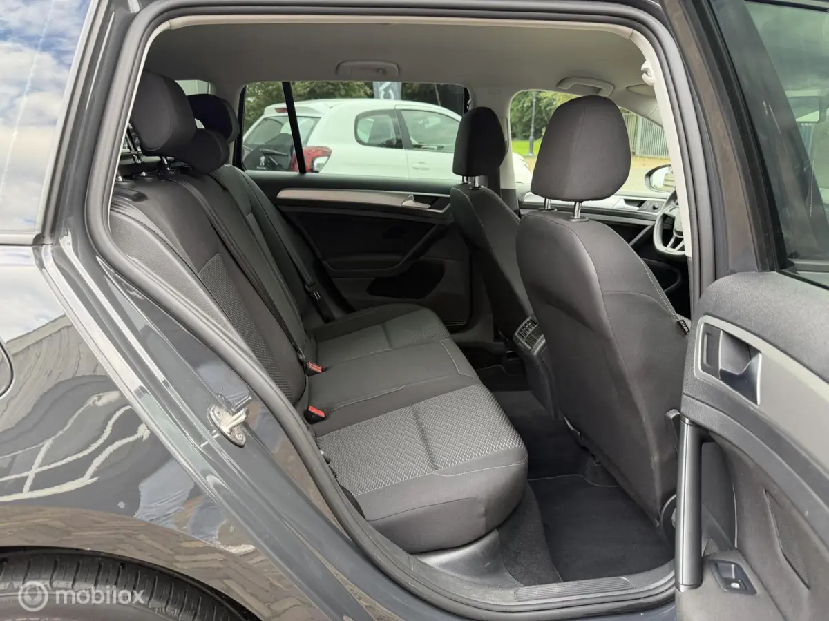 1.0TSI 110pk Airco | Carplay | PDC | LMV