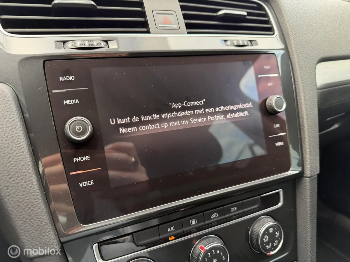 1.0TSI 110pk Airco | Carplay | PDC | LMV
