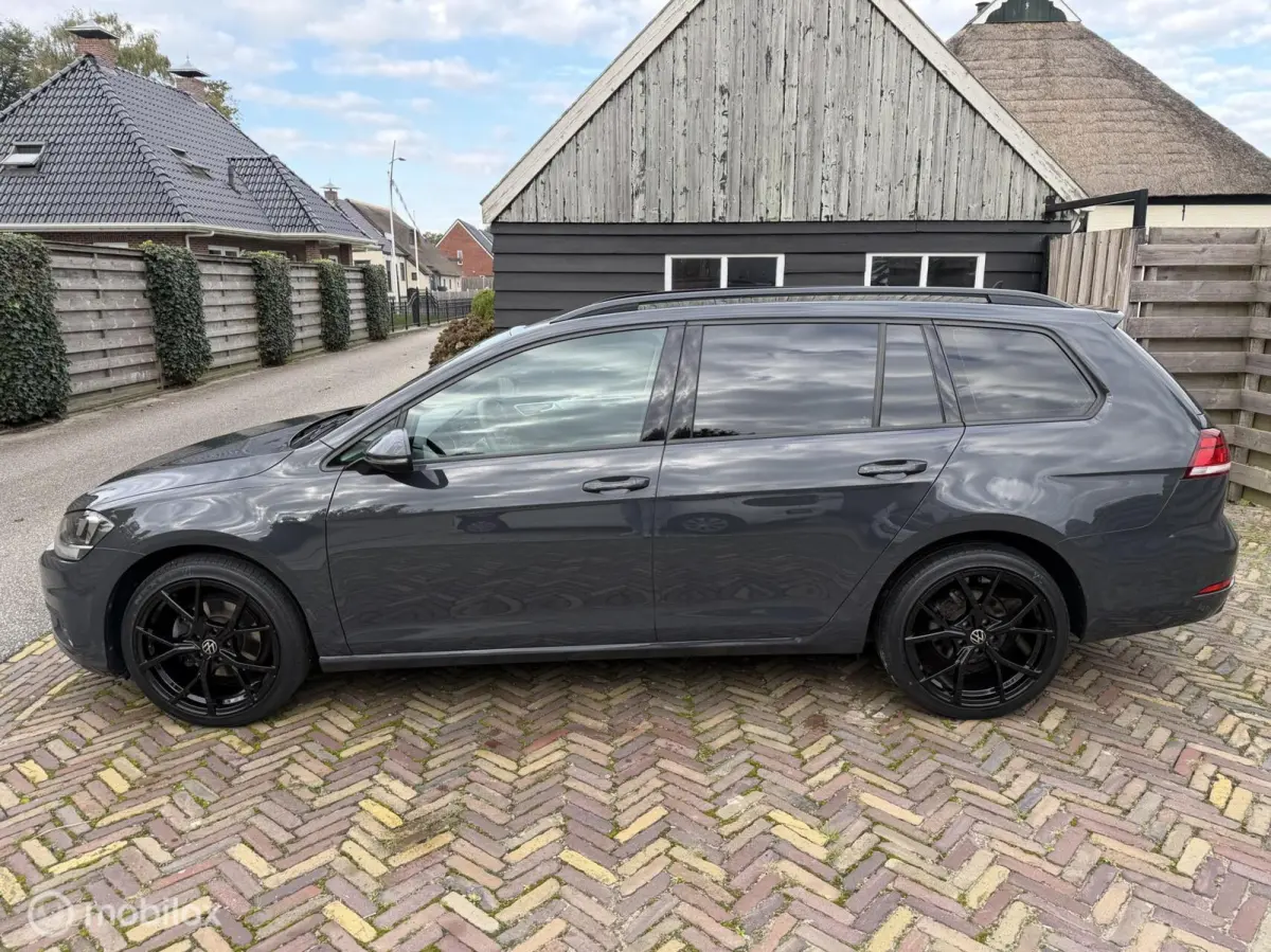 1.0TSI 110pk Airco | Carplay | PDC | LMV