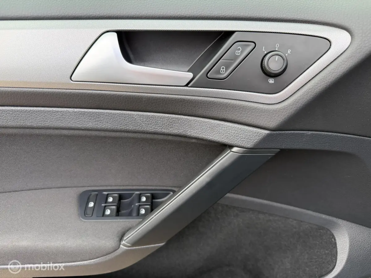 1.0TSI 110pk Airco | Carplay | PDC | LMV