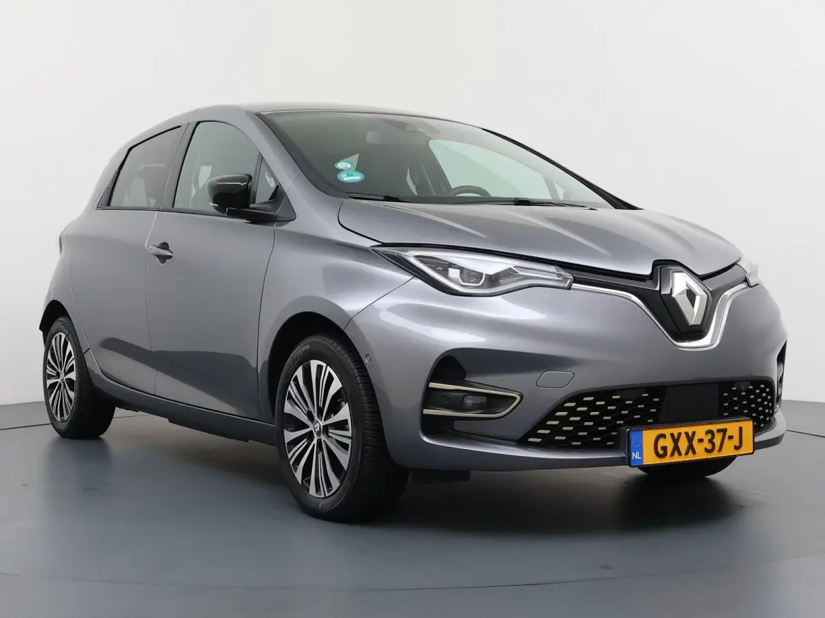 R135 Iconic 52 kWh | Koop accu | | Achteruitrijcamera | Apple Carplay/Android Auto|telefoonintegratie premium | Cruise control