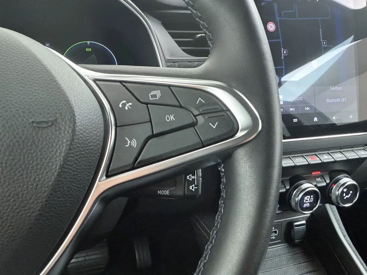 R135 Iconic 52 kWh | Koop accu | | Achteruitrijcamera | Apple Carplay/Android Auto|telefoonintegratie premium | Cruise control