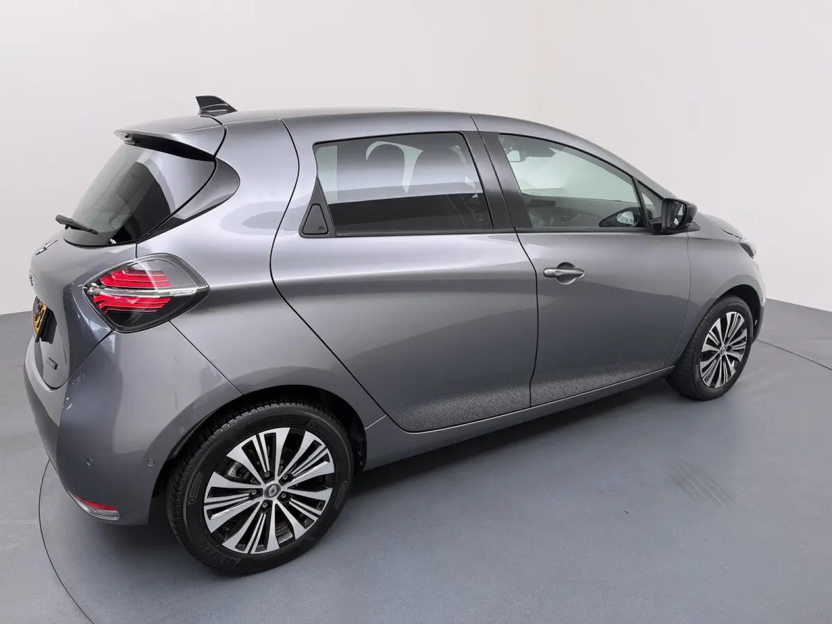 R135 Iconic 52 kWh | Koop accu | | Achteruitrijcamera | Apple Carplay/Android Auto|telefoonintegratie premium | Cruise control