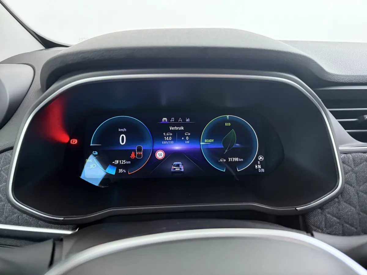 R135 Iconic 52 kWh | Koop accu | | Achteruitrijcamera | Apple Carplay/Android Auto|telefoonintegratie premium | Cruise control
