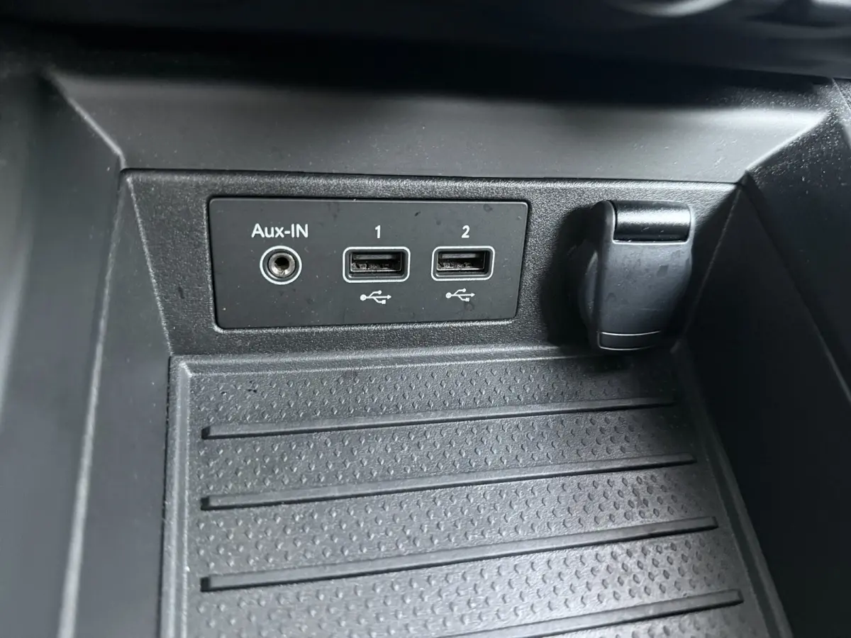 R135 Iconic 52 kWh | Koop accu | | Achteruitrijcamera | Apple Carplay/Android Auto|telefoonintegratie premium | Cruise control