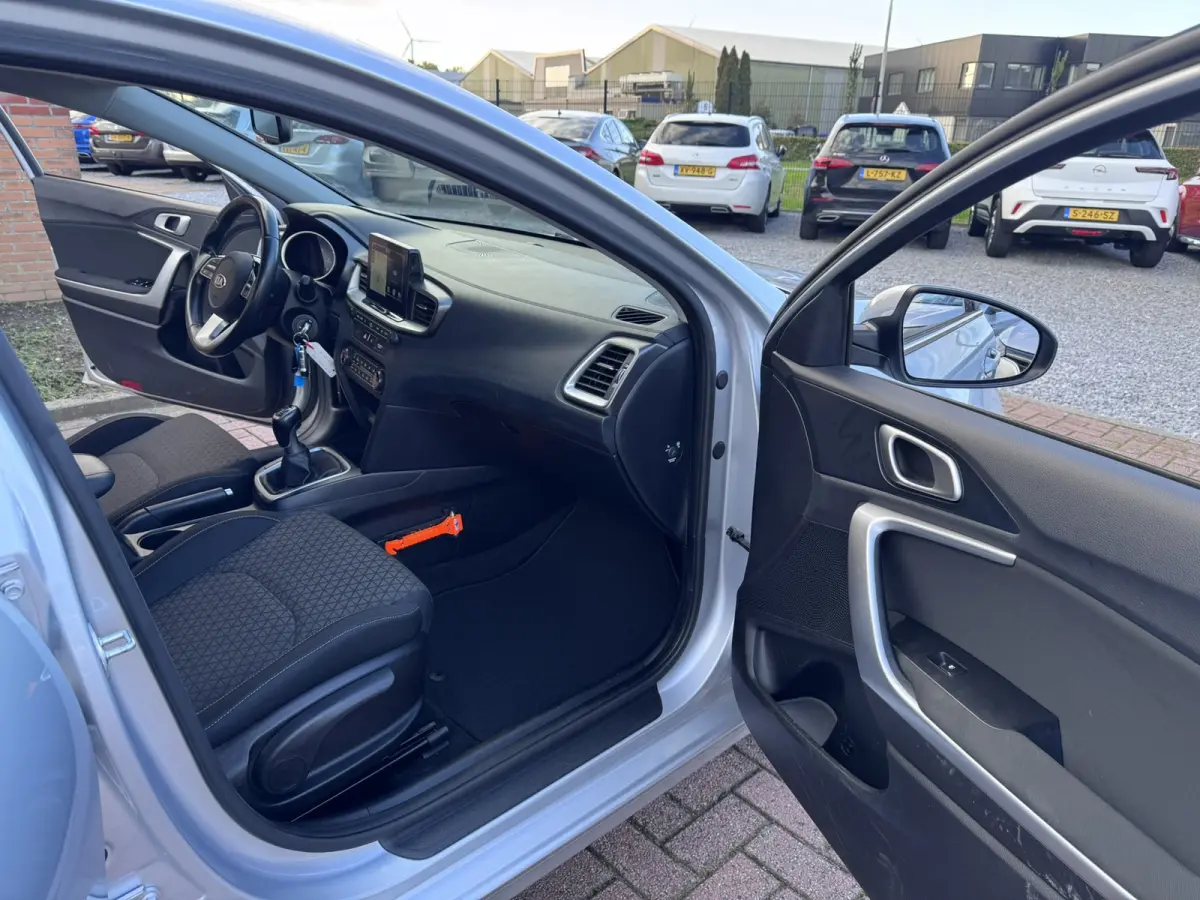 1.6 CRDi DynamicLine, Marge, Euro 6, Apple Carplay, Hatchback,