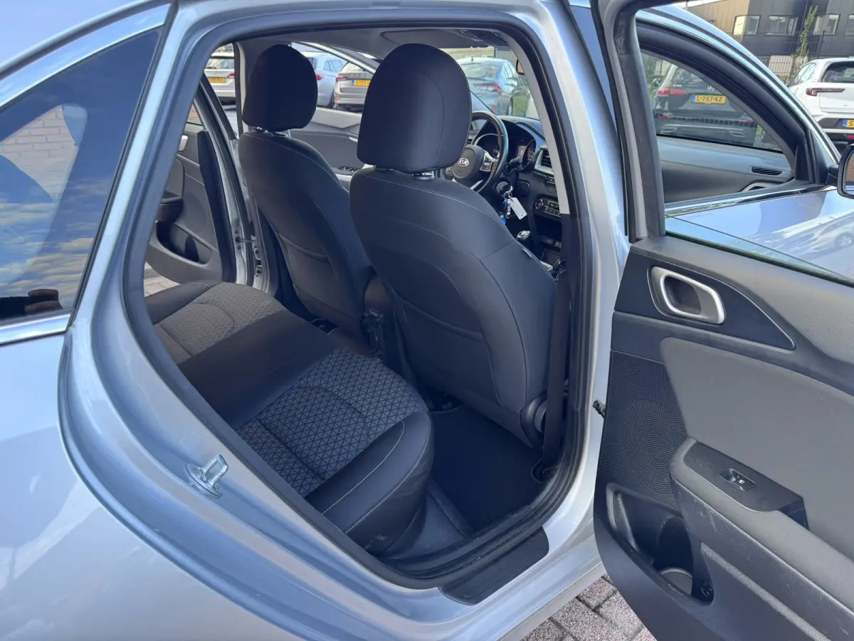 1.6 CRDi DynamicLine, Marge, Euro 6, Apple Carplay, Hatchback,