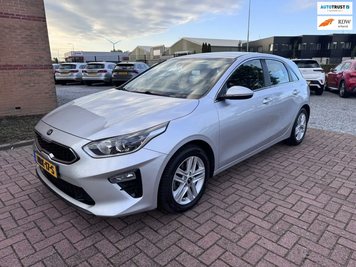 1.6 CRDi DynamicLine, Marge, Euro 6, Apple Carplay, Hatchback,