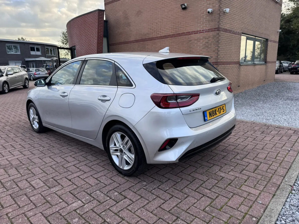 1.6 CRDi DynamicLine, Marge, Euro 6, Apple Carplay, Hatchback,
