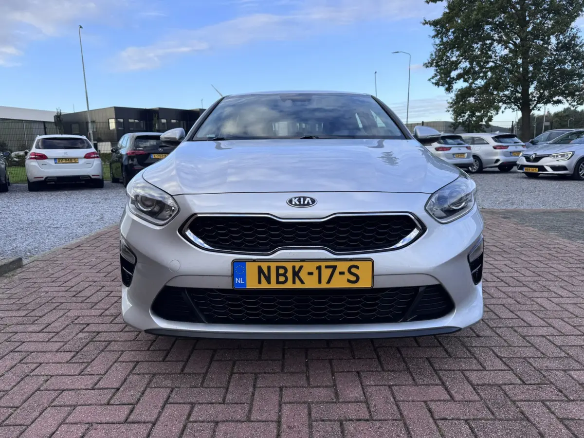 1.6 CRDi DynamicLine, Marge, Euro 6, Apple Carplay, Hatchback,