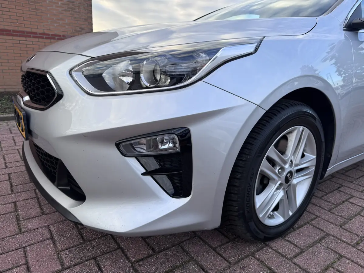 1.6 CRDi DynamicLine, Marge, Euro 6, Apple Carplay, Hatchback,