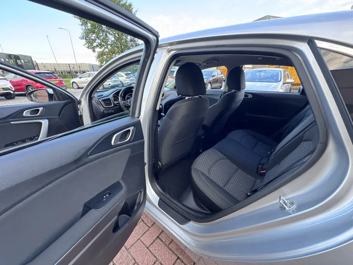 1.6 CRDi DynamicLine, Marge, Euro 6, Apple Carplay, Hatchback,